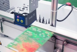 鋰電池噴碼微小、背景復雜？東集 X4 AI 工業讀碼器微距視覺清晰捕捉