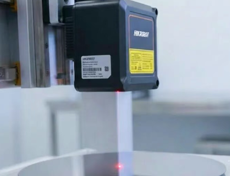 592kHz快速狂飆，?？禉C器人點激光位移傳感器實力登場